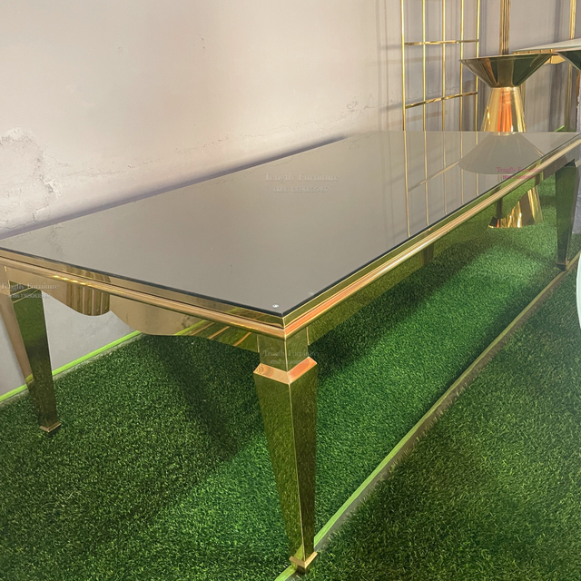 Wholesale Hotel Furniture Modern Luxury Center Pieces Glass Stainless Steel Wedding Dining Table