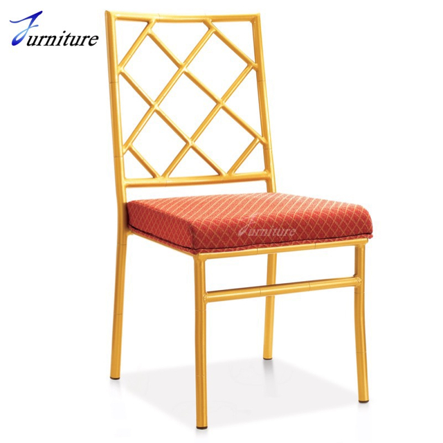 2024 Factory Wholesale bulk hotel room furniture shiny gold chiavari chairs wedding