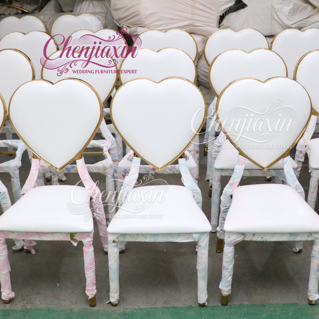 Canton Fair Modern Hotel Furniture New Design Sweet Heart Pattern Luxury Shiny Gold Wedding Party Decoration Chairs for Events